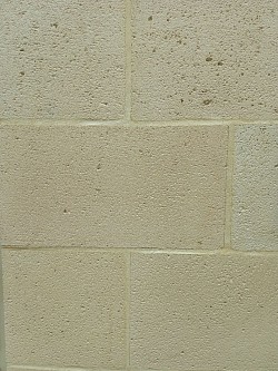 Mur en pierre naturelle